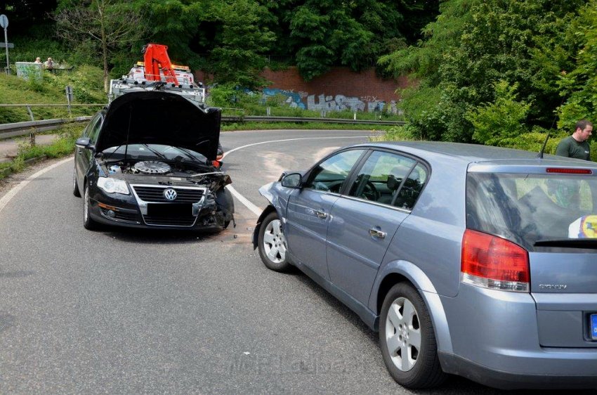 VU 1ster Unfall Koeln Ehrenfeld Widdersdorferstr P1.jpg